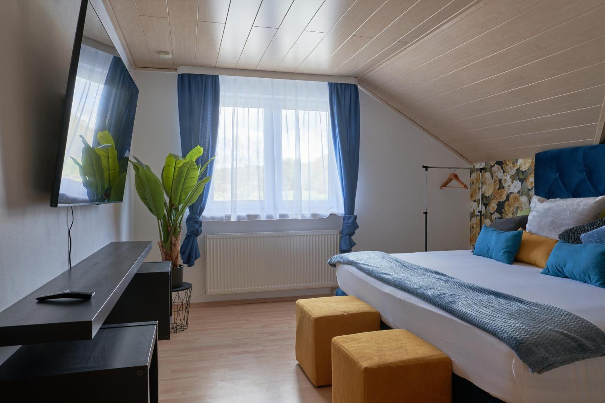 Motel Drei Koenig- Ihr Transithotel Heimsheim ภายนอก รูปภาพ